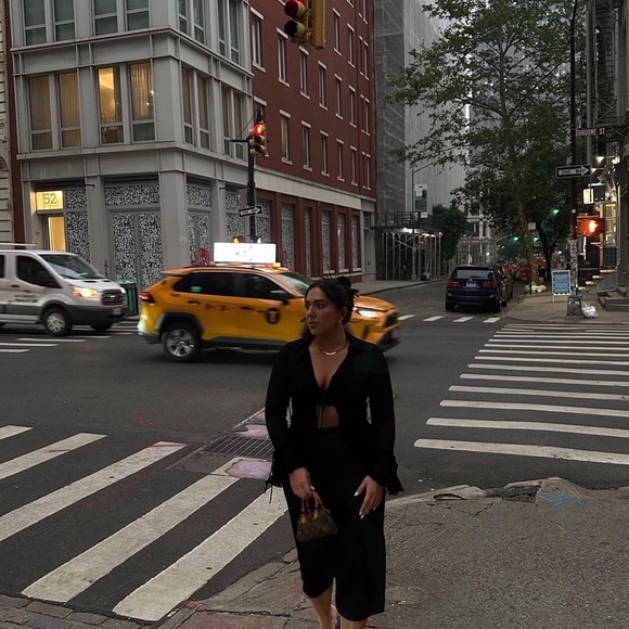 Zara flowy top - Picture 1 of 3